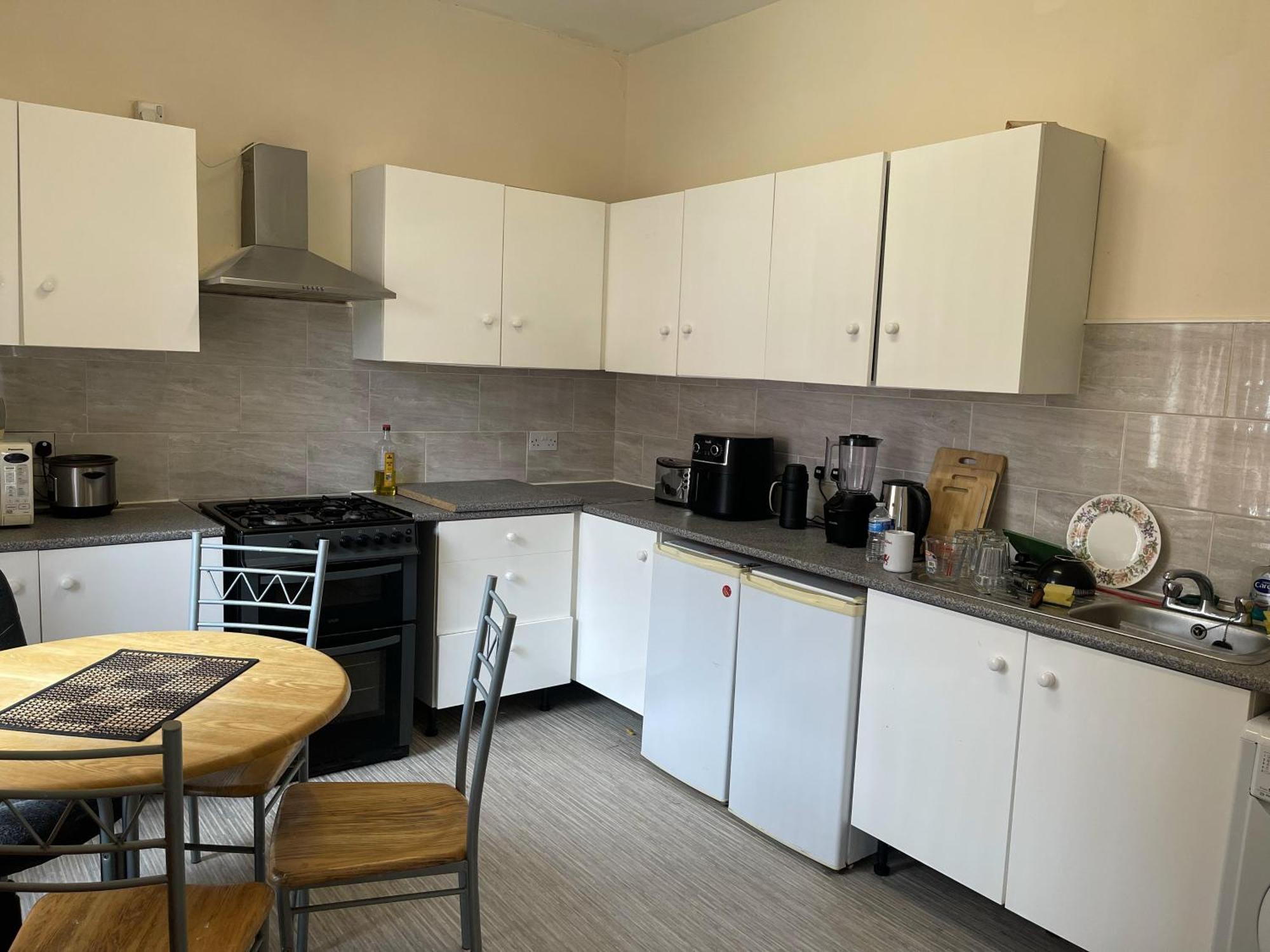 Stylish 1-Bed Apt - Sleeps 4 - Parking - Wifi Манчестер Экстерьер фото